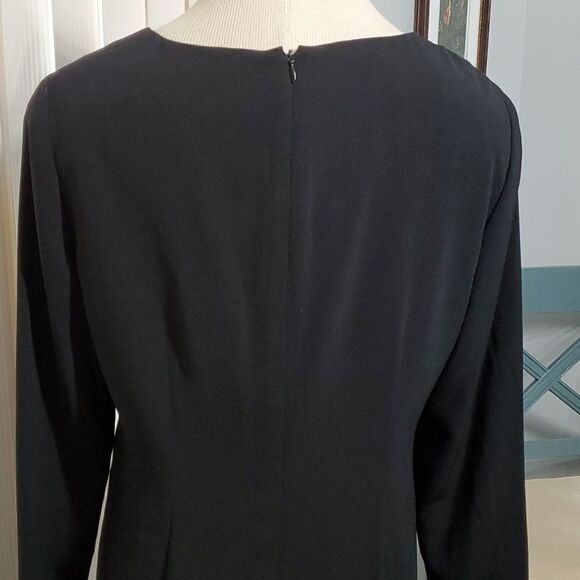 Evan-picone black vintage dress, Size 10..long sleeves. Fabulous button. Goth - Picture 5 of 9